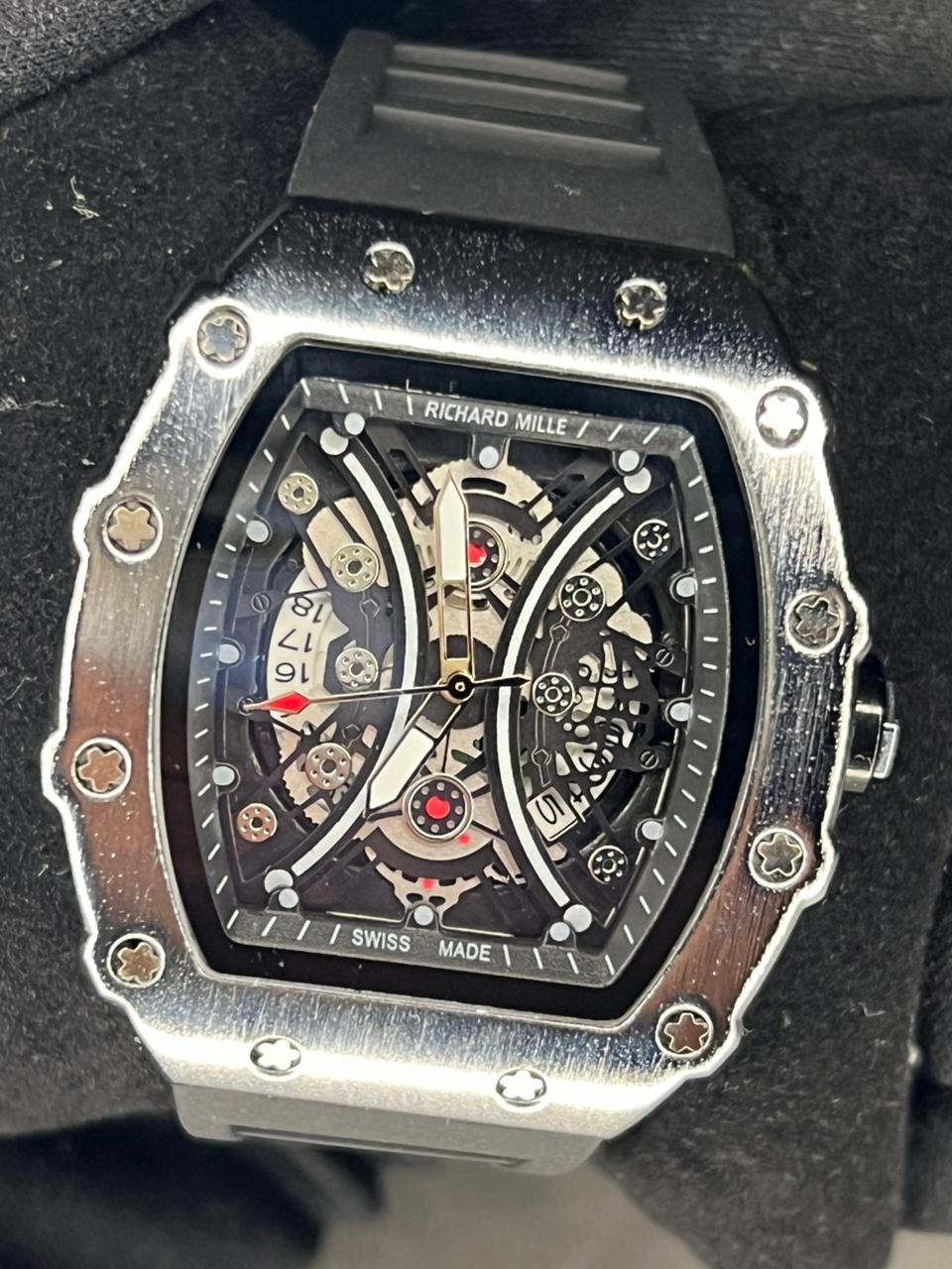 Montre Sport Black Skeleton Silver