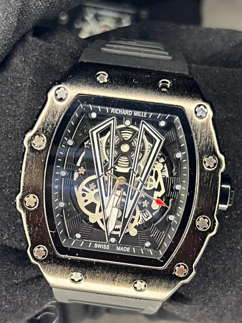 Montre Sport Black Skeleton Silver